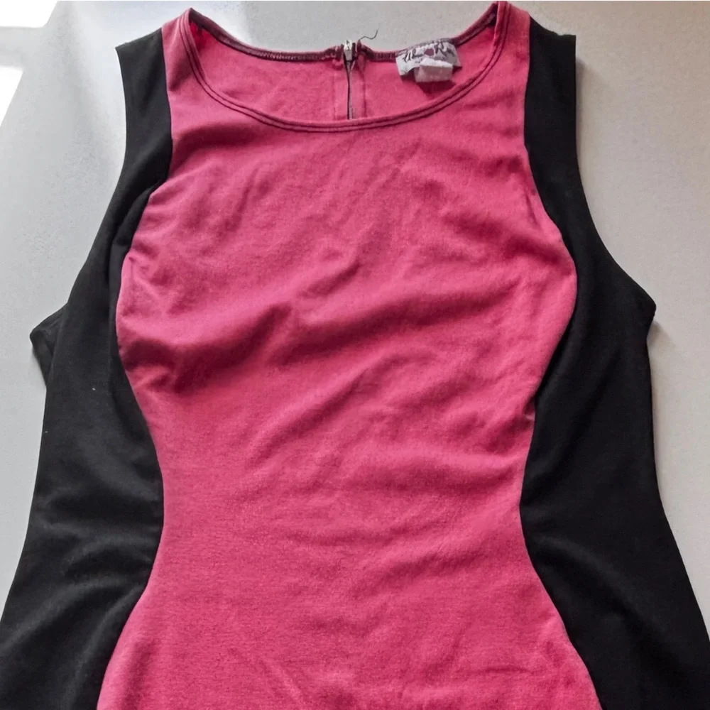 URBAN ROSE DRESS - Picture 2 of 12
